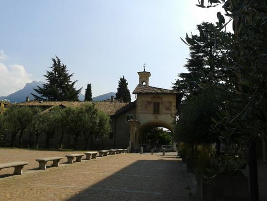 Kirche Santa Maria degli Angioli